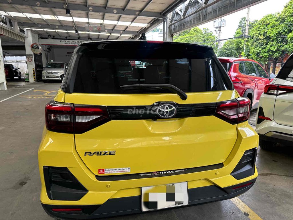 Toyota Raize 1.0Turbo Vàng nóc đen thể thao 2023. Mua bán Ô tô tại Quận Tân Phú Tp Hồ Chí Minh được đăng bởi TRƯƠNG THANH TUYỀN hình 4
