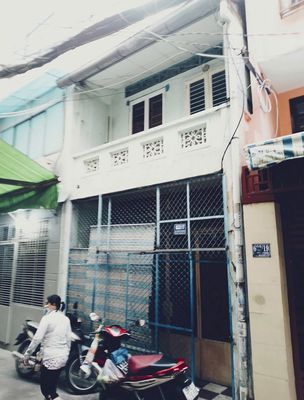 BÁN NHÀ ĐƯỜNG LÊ HỒNG PHONG 4 x 10M HẺM 4M CÓ CỬA SAU