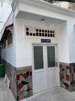 Chính chủ cho thuê nhà 1111/2 Cách Mạng Tháng 8 ,P7 , Tân Bình .