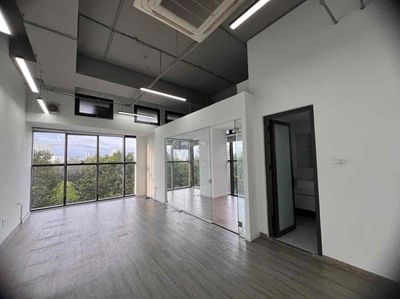 bán căn văn phòng 53m2 giá chủ 4.7 tỷ all in, sẵn sổ, tháp trung tâm