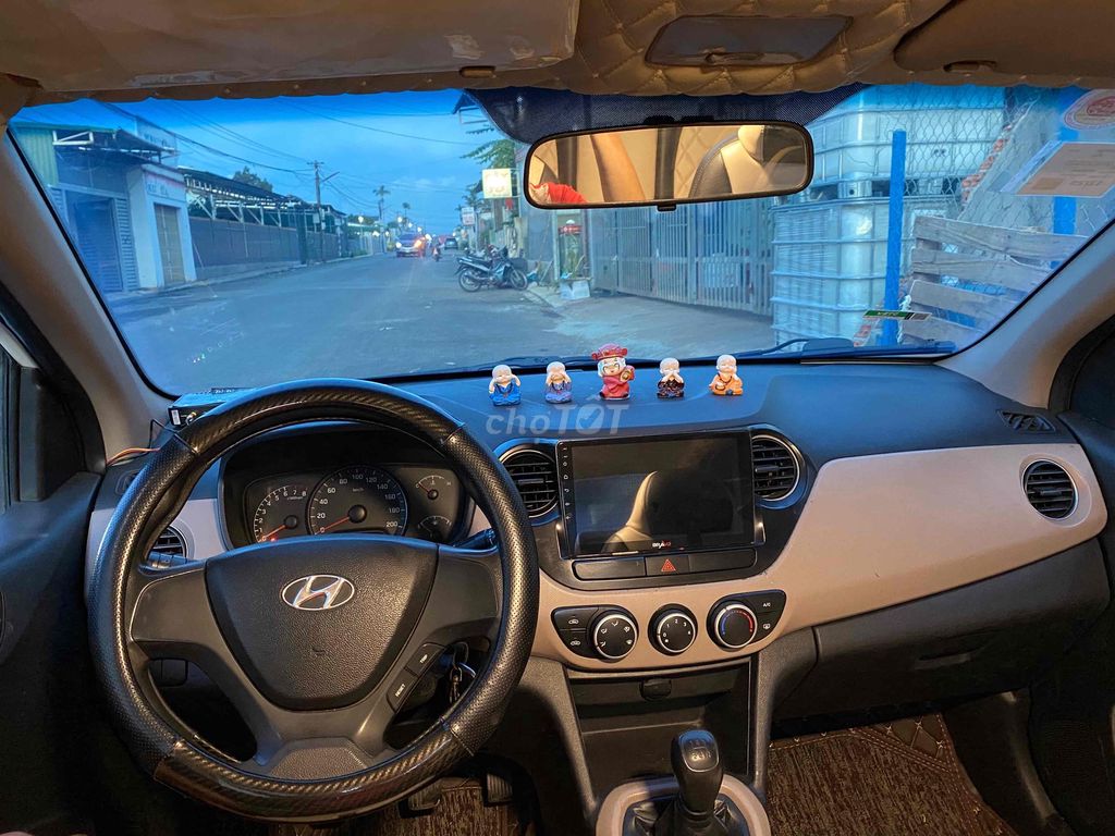 Hyundai Grand i10 2017 Sedan 1.2 Base - 1900 km. Mua bán Ô tô tại Thành phố Buôn Ma Thuột Đắk Lắk được đăng bởi Dương Single hình 9