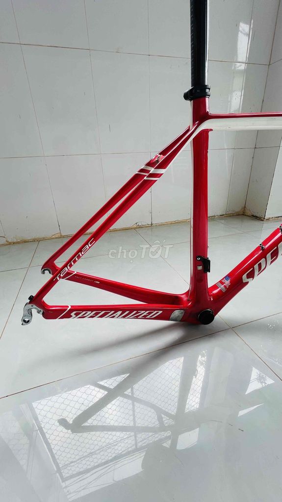 Khung xe đạp đua Specialized Tarmac Carbon Đỏ. Mua bán Xe đạp tại Huyện Châu Đức Bà Rịa - Vũng Tàu được đăng bởi Trương Đạo hình 1