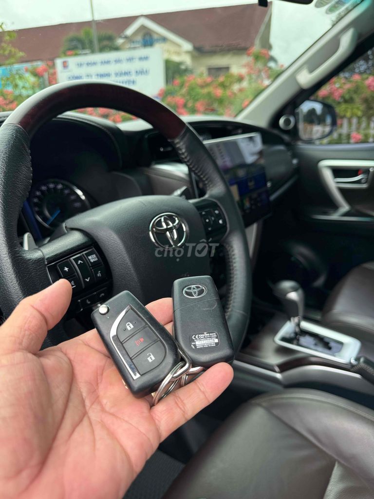 Toyota Fortuner 2020 2.4G 4x2 AT - 93000 km. Mua bán Ô tô tại Thành phố Buôn Ma Thuột Đắk Lắk được đăng bởi AUTO  THẮNG TOÀN PHÁT  hình 13