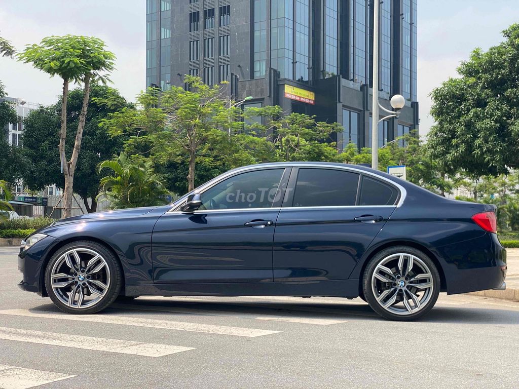 BMW 320i - Секс 2014 - Зеленый кавансит