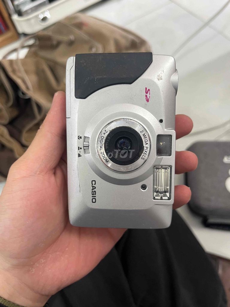 Máy ảnh Casio QV-2100 Bạc. Mua bán Máy ảnh, Máy quay tại Quận Bình Thạnh Tp Hồ Chí Minh được đăng bởi TRẦN LÊ HÀ VY hình 1