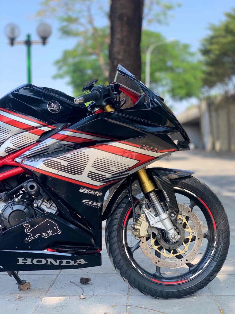Honda CBR 250RR rất mới leng keng xe lướt nguyên. Mua bán Xe máy tại Quận Nam Từ Liêm Hà Nội được đăng bởi Tong motor xe may hình 4