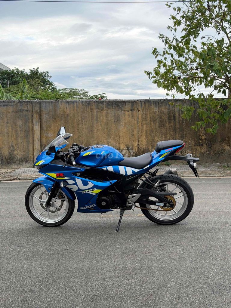 Suzuki GSX-R150 синий, механическая КПП