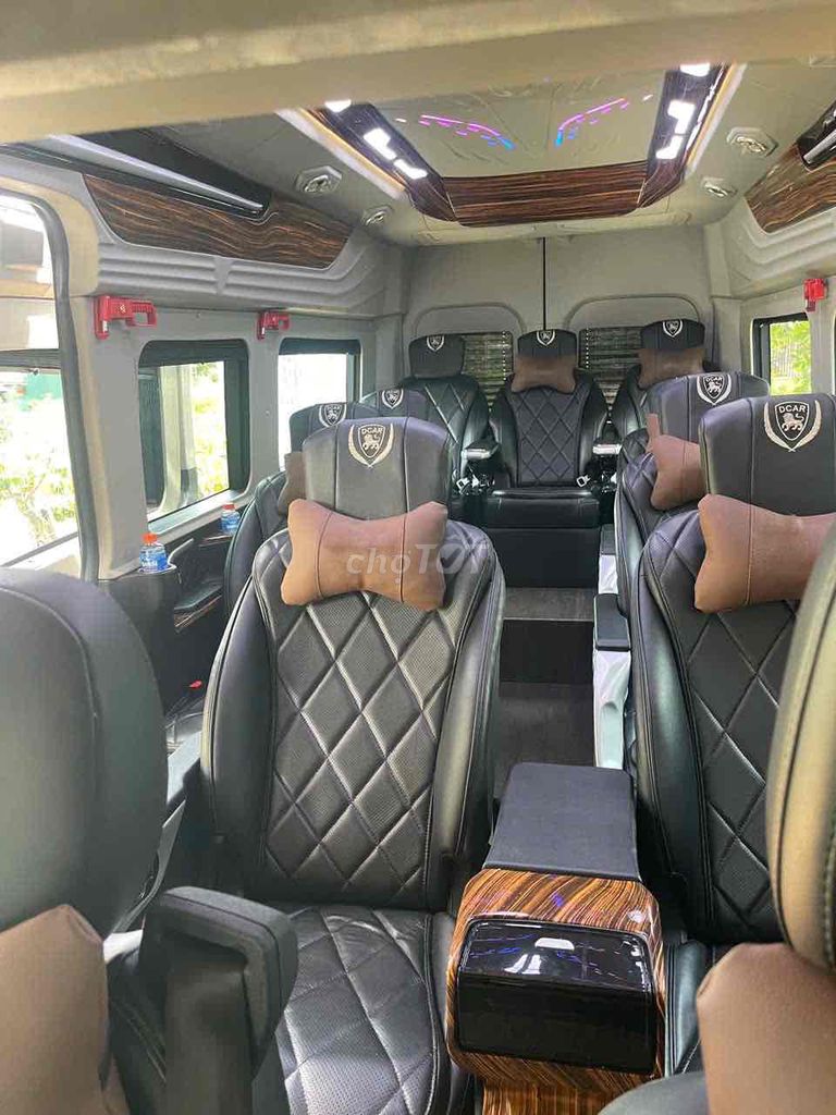 cần bán limousine đk 8/2025 cam kết xe zin