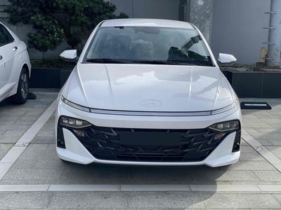 Hyundai Accent 1.5 AT Trắng