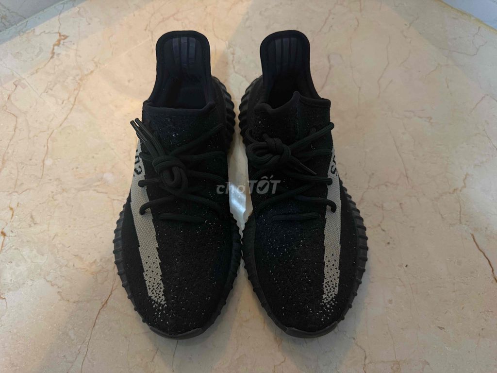 Giày thể thao Adidas Yeezy Boost 350 Đen. Mua bán Giày dép tại Thành phố Thủ Đức Tp Hồ Chí Minh được đăng bởi Quyết hình 1