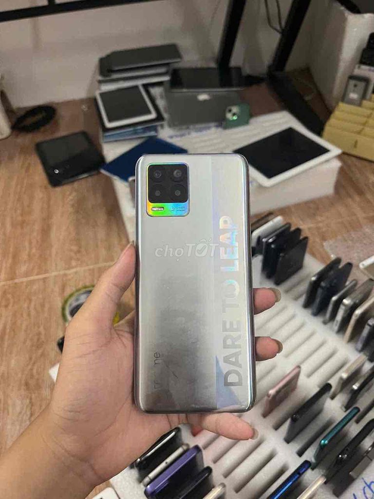 Realme 8, 128g, sạc nhanh, pin 5000. Mua bán Điện thoại tại Thành phố Thủ Dầu Một Bình Dương được đăng bởi Phước Mobile hình 1