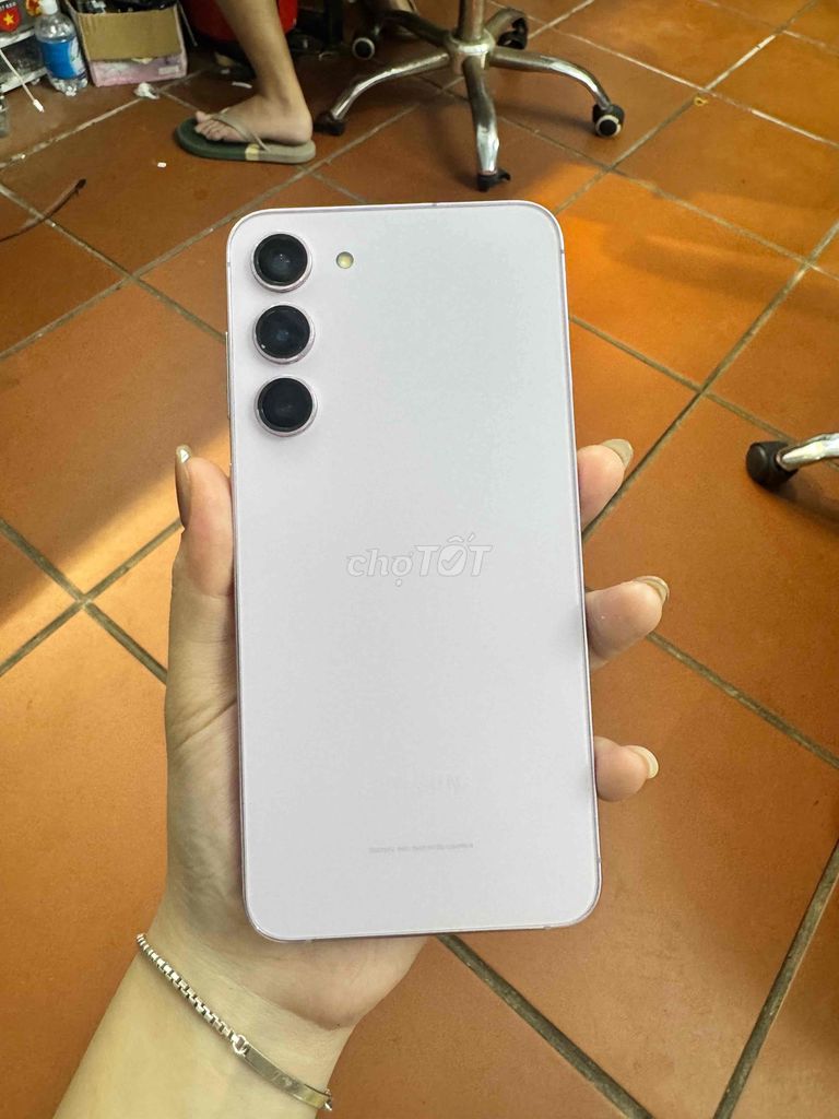 Samsung S23 Plus Tím Hàn Quốc Đã sử dụng. Mua bán Điện thoại tại Quận Đống Đa Hà Nội được đăng bởi Phương Thảo hình 1