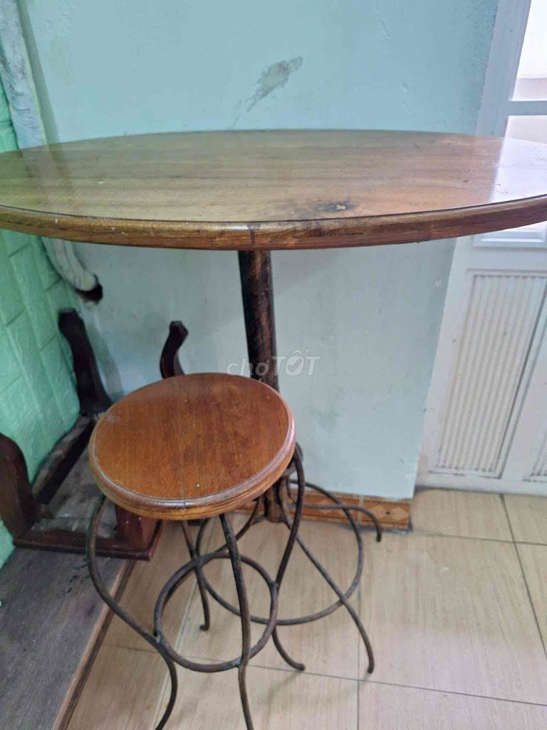 bàn ghế bar và ghế gỗ. Mua bán Bàn ghế tại Quận Hải Châu Đà Nẵng được đăng bởi Phạm Vũ hình 1