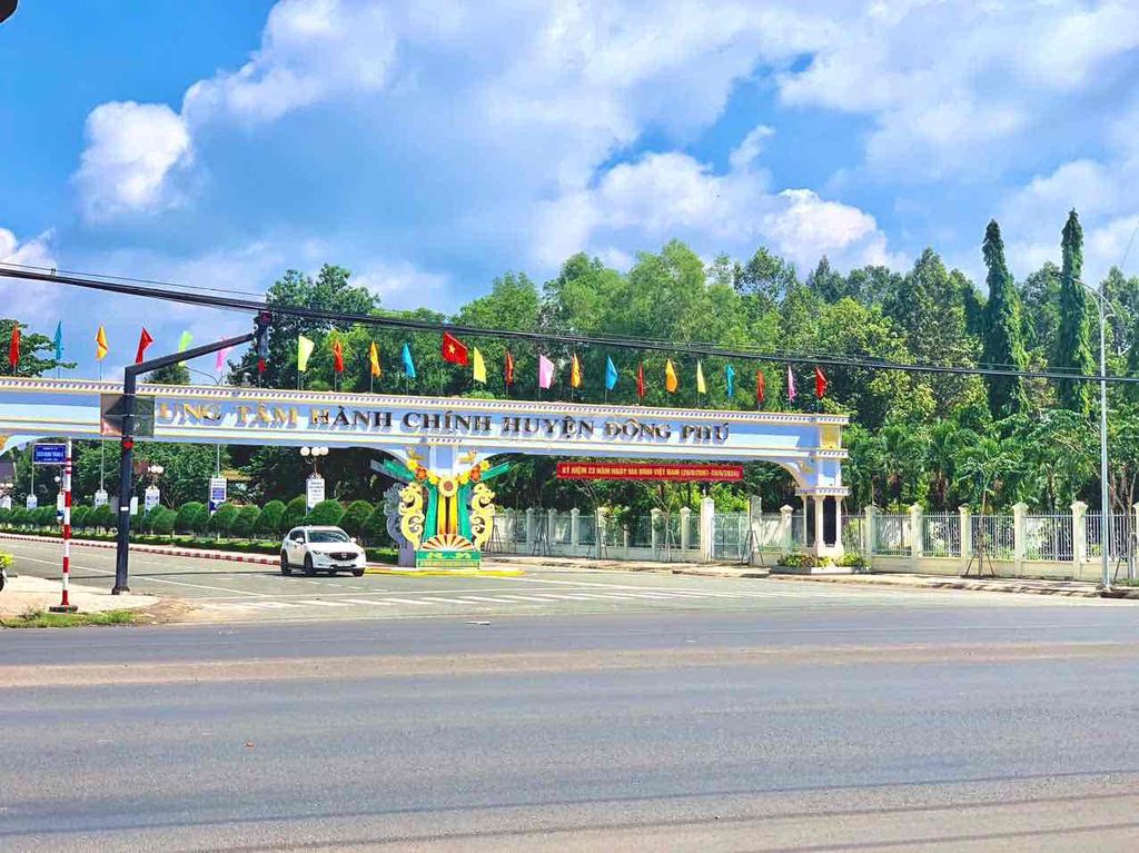 Bán đất chính chủ ngay khu trung tâm hành chính , SHR