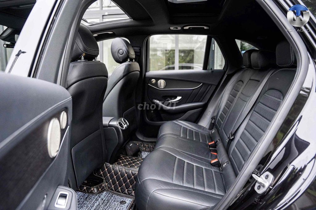 Mercedes_GLC300_AMG Sx 2022 (V1) Bank 90%. Mua bán Ô tô tại Quận 7 Tp Hồ Chí Minh được đăng bởi PHÁT ĐẠT LUXURY CAR hình 7