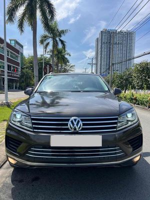 Volkswagen Touareg 2016 GP 3.6 AT 4WD xe rất đẹp. Mua bán Ô tô tại Thành phố Thuận An Bình Dương được đăng bởi Ngọc Hà