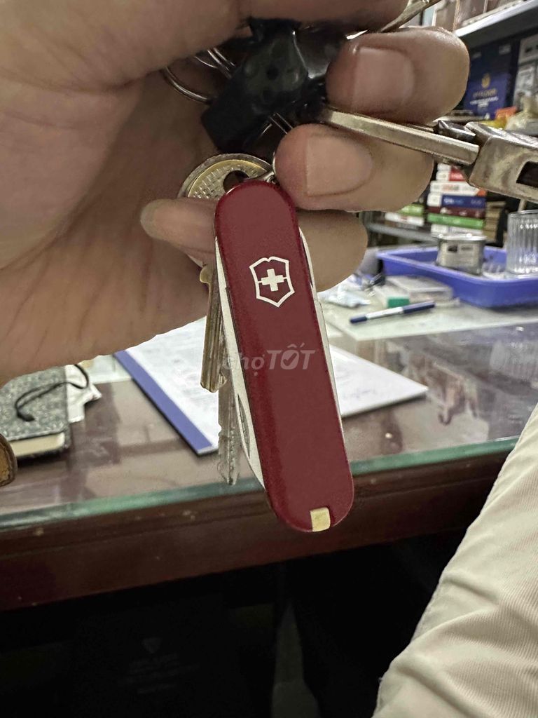 Móc chìa khoá VictorInox chính hãng như mới