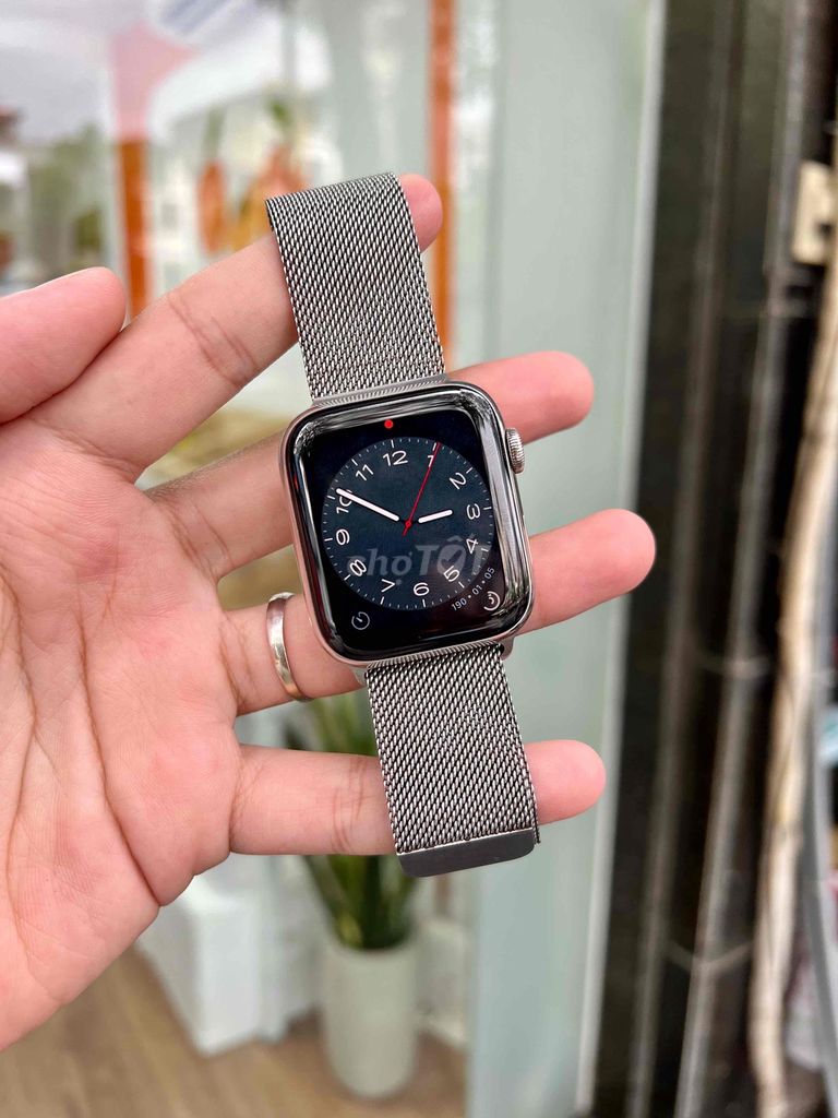 🍎 Apple Watch Series 5 44mm Thép Trắng eSIM