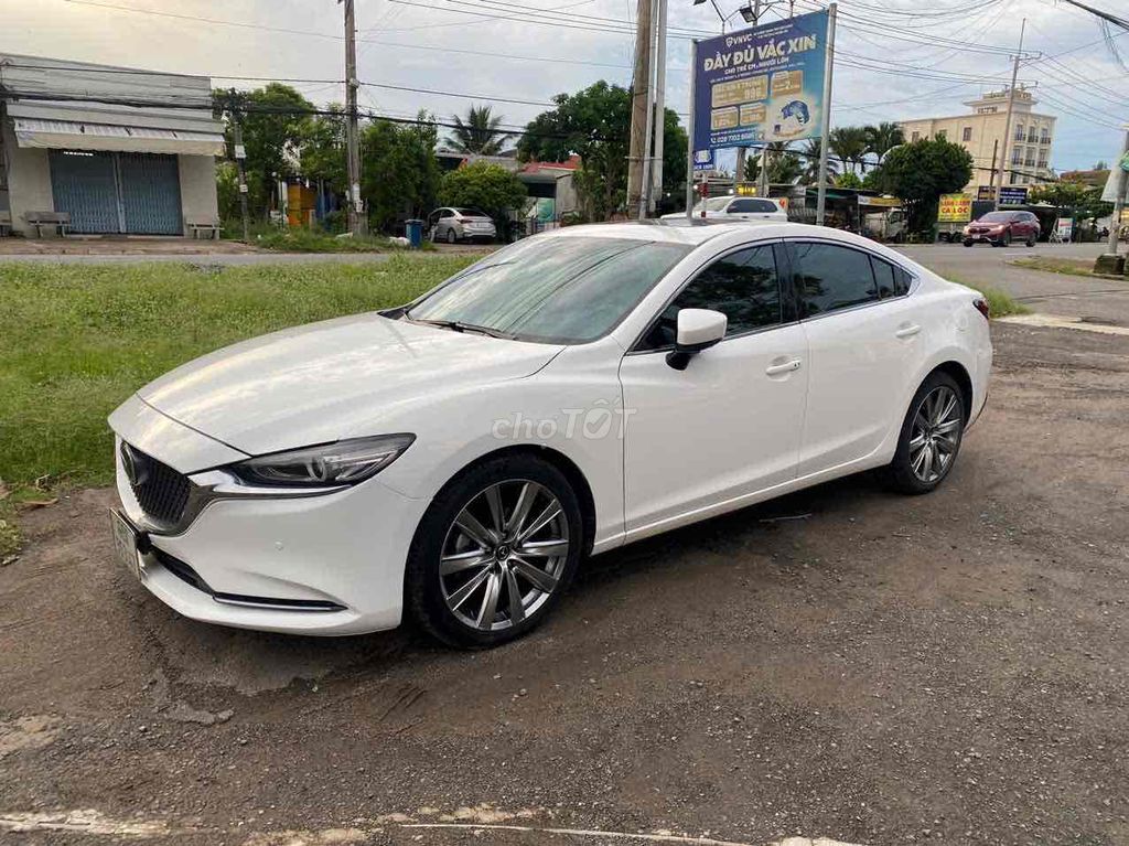Mazda 6 2021 Signature Premium 2.5 AT - 70000 km. Mua bán Ô tô tại Huyện Định Quán Đồng Nai được đăng bởi Anh kiệt hình 2