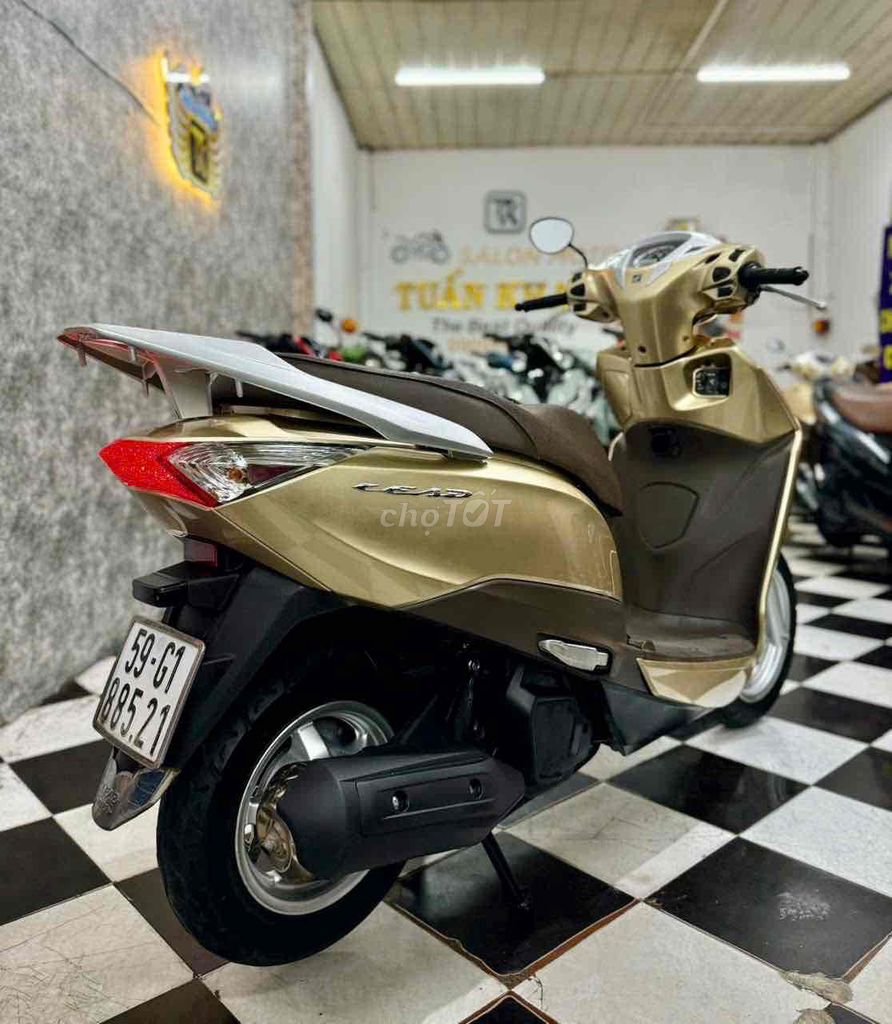 Lead 2015 9chủ BSTP, xe đẹp máy zin có góp. Mua bán Xe máy tại Quận 8 Tp Hồ Chí Minh được đăng bởi Nguyễn Tấn Hùng hình 6