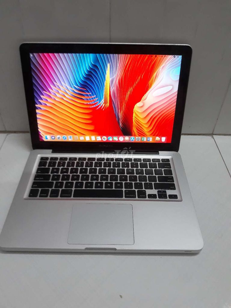 Bán macbook pro 2010, ram 8g, ssd 240g