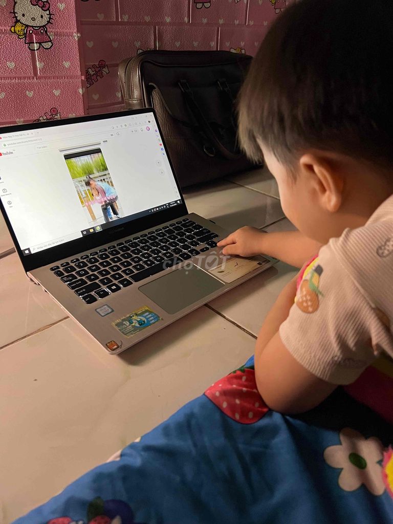 Asus Vivobook S14 i5 Gen 8 14 inch có giao lưu ạ. Mua bán Laptop tại Thành phố Dĩ An Bình Dương được đăng bởi Duc hình 1