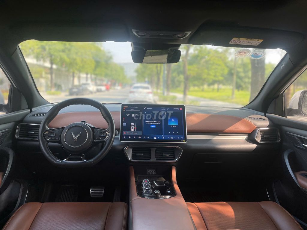 Vinfast VF8 Plus 2023 Trắng NT nâu da bò, pin CATL. Mua bán Ô tô tại Quận Thanh Xuân Hà Nội được đăng bởi Mr Phúc Vinfast lướt hình 5