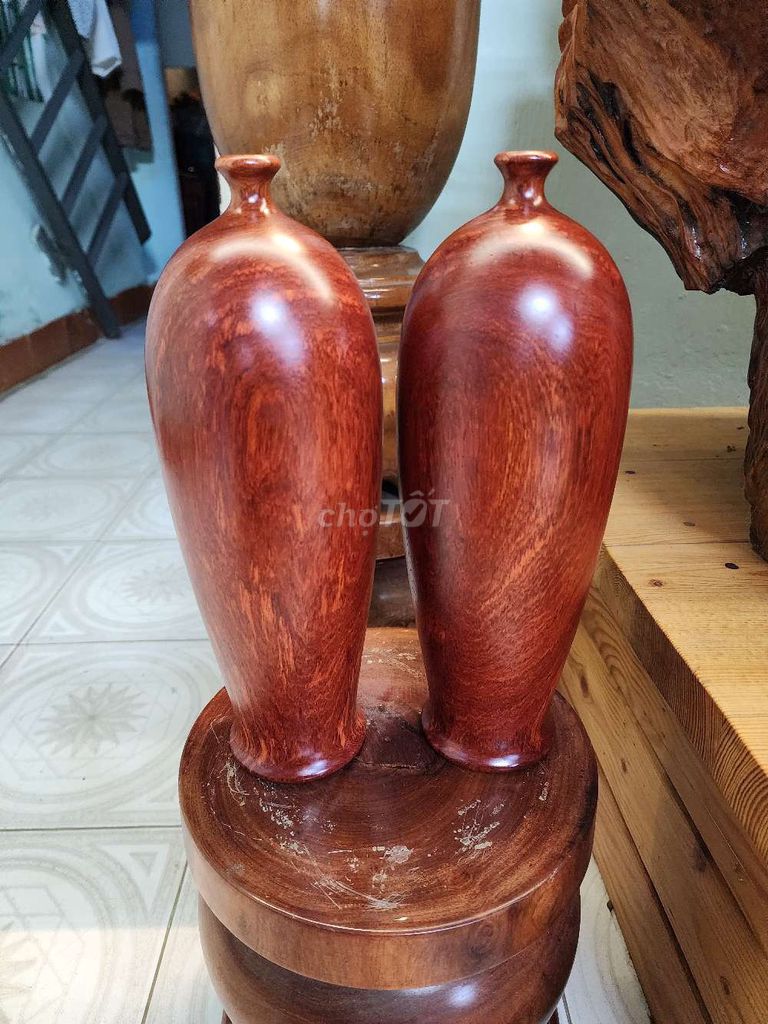 Lọ hoa gỗ tự nhiên nâu đỏ. Mua bán Cây cảnh, đồ trang trí tại Quận Liên Chiểu Đà Nẵng được đăng bởi Hiếu hình 1