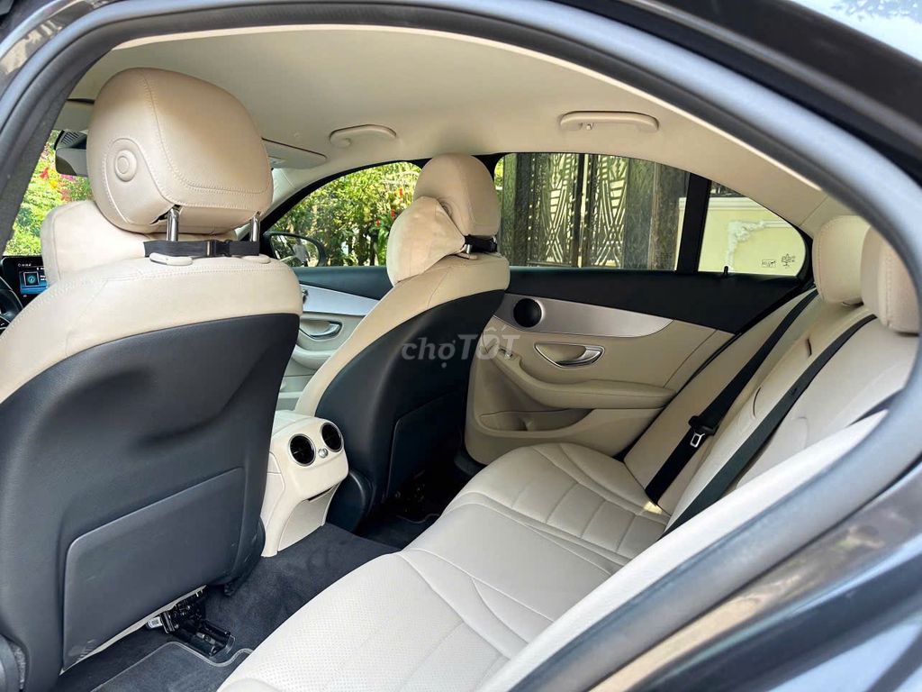 Mercedes-Benz C-Class 2020 photo 2