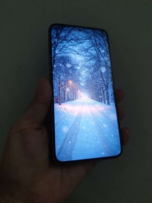 Samsung S22 ram 8GB màn sáng trưng