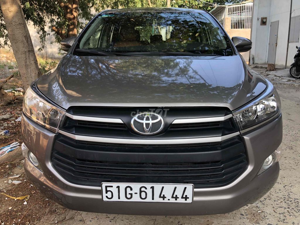 Toyota Innova 2018 2.0E - 280000 km