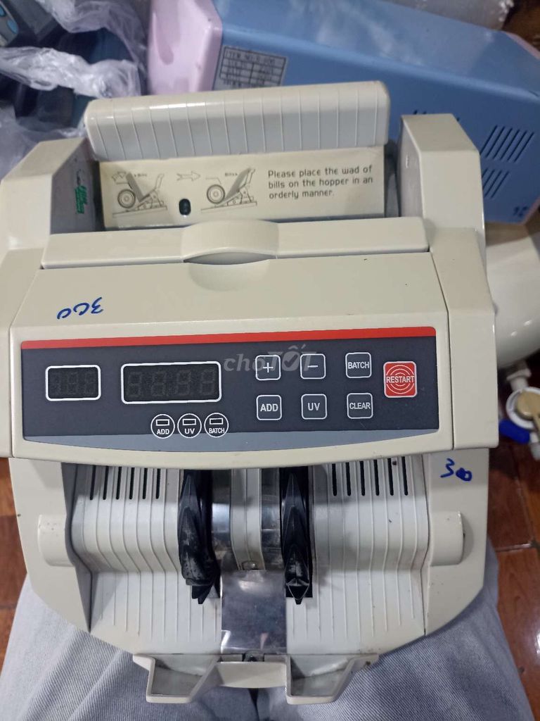 Máy đếm tiền Trắng kem đã sử dụng. Mua bán Đồ dùng văn phòng tại Quận Gò Vấp Tp Hồ Chí Minh được đăng bởi AThu nk hình 1