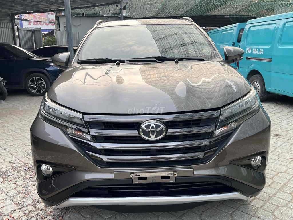 Toyota Rush 7 мест автомат коричневая в родной краске без дефектов