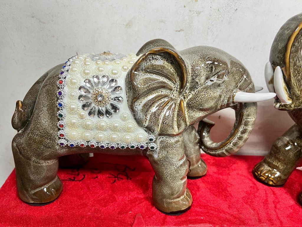 Cặp Voi GốmSứ men chảy đính đá,ngọc trai trang trí. Mua bán Đồ sưu tầm, đồ cổ tại Quận 3 Tp Hồ Chí Minh được đăng bởi Tuỳ Duyên 2 hình 4
