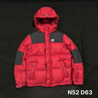 Áo phao Dickies Đỏ Đen size M Unisex. Mua bán Quần áo tại Quận Bình Thạnh Tp Hồ Chí Minh được đăng bởi Sơn bán đồ Secondhand 