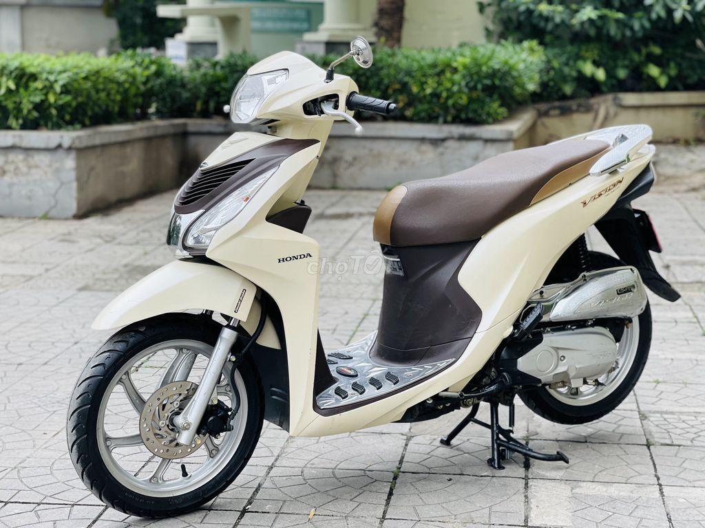 HONDA VISION MÀU KEM NGUYÊN ZIN XE 1 CHỦ ĐI BÁN. Mua bán Xe máy tại Quận Nam Từ Liêm Hà Nội được đăng bởi HẢI ĐĂNG hình 3
