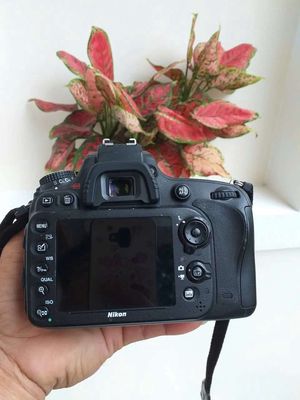 D610 lens 17/35 góc rông. Mua bán Máy ảnh, Máy quay tại Thành phố Long Xuyên An Giang được đăng bởi Lý Phước Hảo