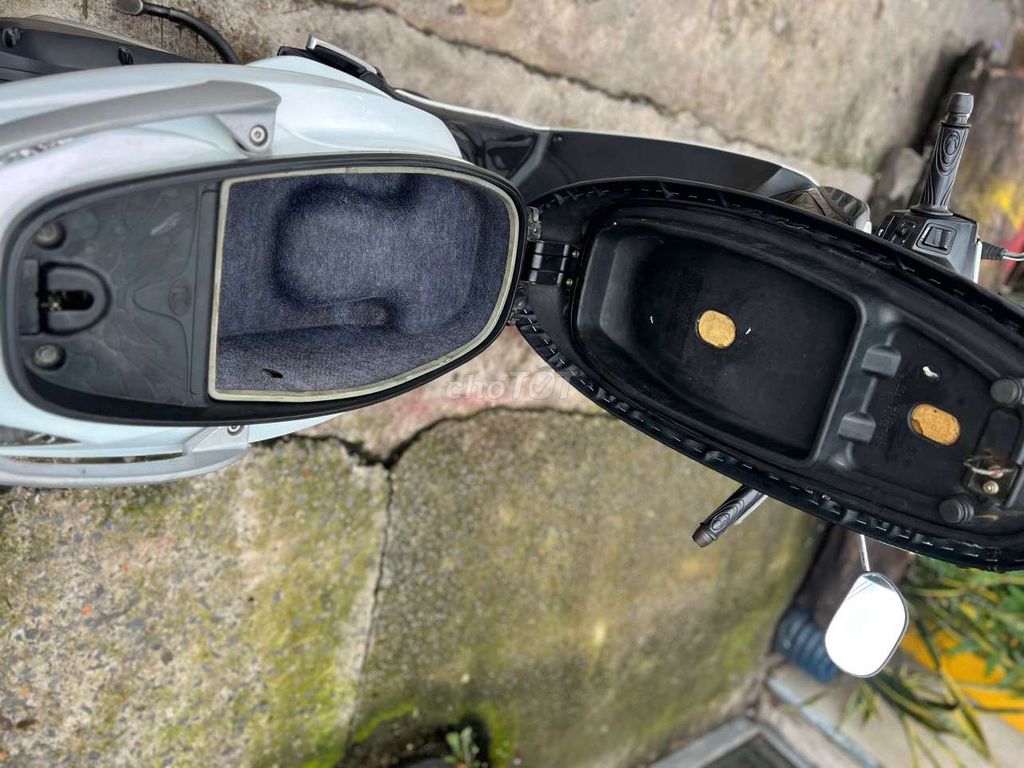 Kimco Fi 2013 nguyên zin bst.. Mua bán Xe máy tại Quận 12 Tp Hồ Chí Minh được đăng bởi Ngọc Danh hình 2