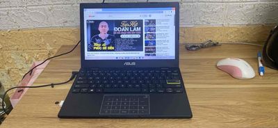 Laptop ASUS Vivobook mỏng nhẹ