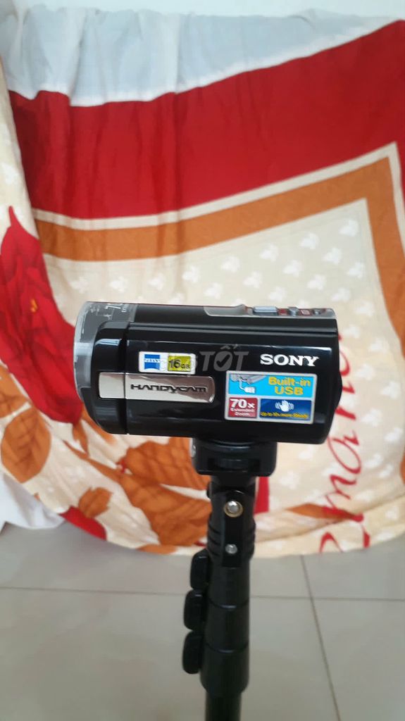 Máy quay phim Sony DCR SX85 Đen. Mua bán Máy ảnh, Máy quay tại Quận Sơn Trà Đà Nẵng được đăng bởi thanh ngovan hình 1