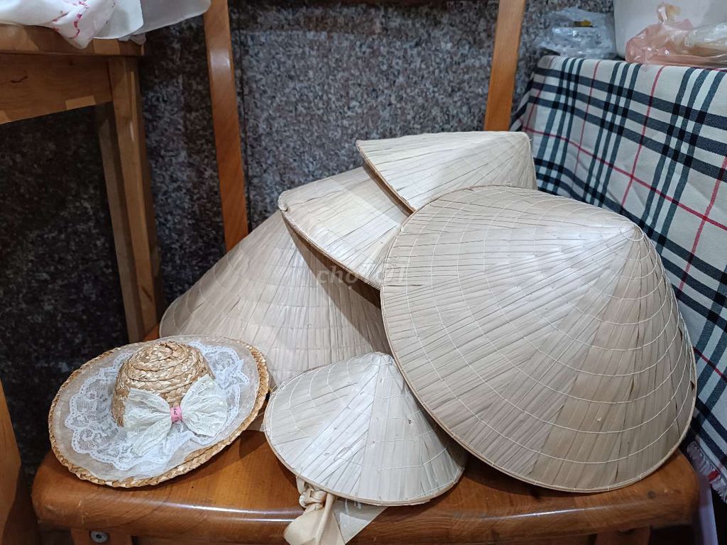 Nón lá. Mua bán Phụ kiện thời trang khác tại Quận Gò Vấp Tp Hồ Chí Minh được đăng bởi Yuri hình 1