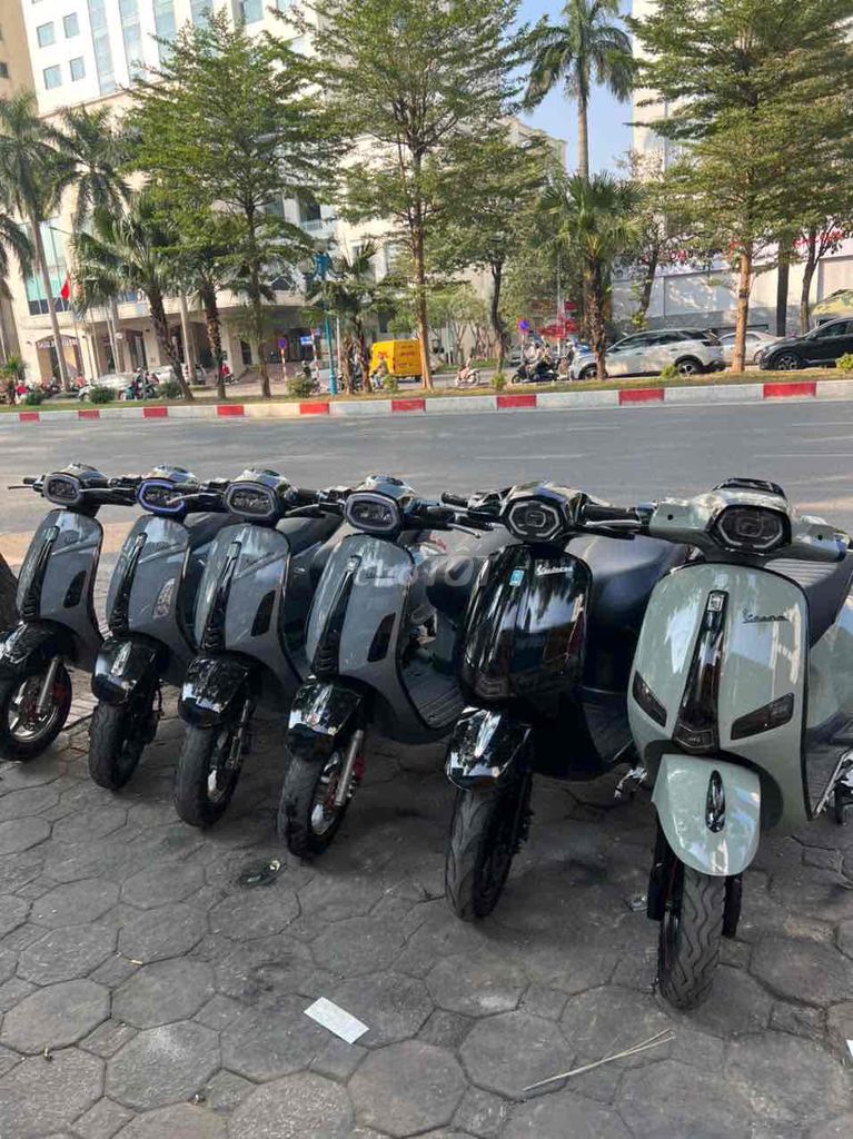 Xe điện Vespa xám đèn vuông đủ giấy tờ. Mua bán Xe điện tại Quận Cầu Giấy Hà Nội được đăng bởi Xe Điện Uy Tín  hình 5