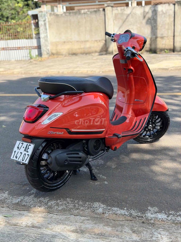 Cần bán VESPA_4.000km - Vừa bấm biển xong. Mua bán Xe máy tại Thành phố Buôn Ma Thuột Đắk Lắk được đăng bởi Hoàng Quang hình 6