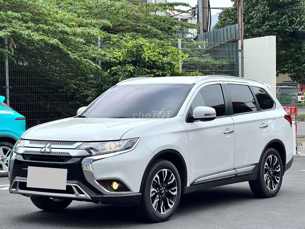 Outlander 2.0L CVT 2021 Xe Gia Đình - Giảm Mạnh. Mua bán Ô tô tại Quận Tân Phú Tp Hồ Chí Minh được đăng bởi Sinh Xe Cũ Mitsubishi Trường Chinh hình 2
