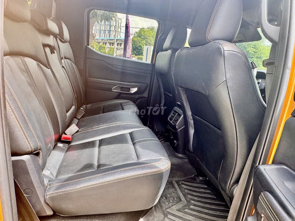 RANGER WILDTRACK 2.0 4x4 AT 2023 - odo 33k chuẩn. Mua bán Ô tô tại Quận 7 Tp Hồ Chí Minh được đăng bởi Tân Thuận Ford Sài Gòn hình 4