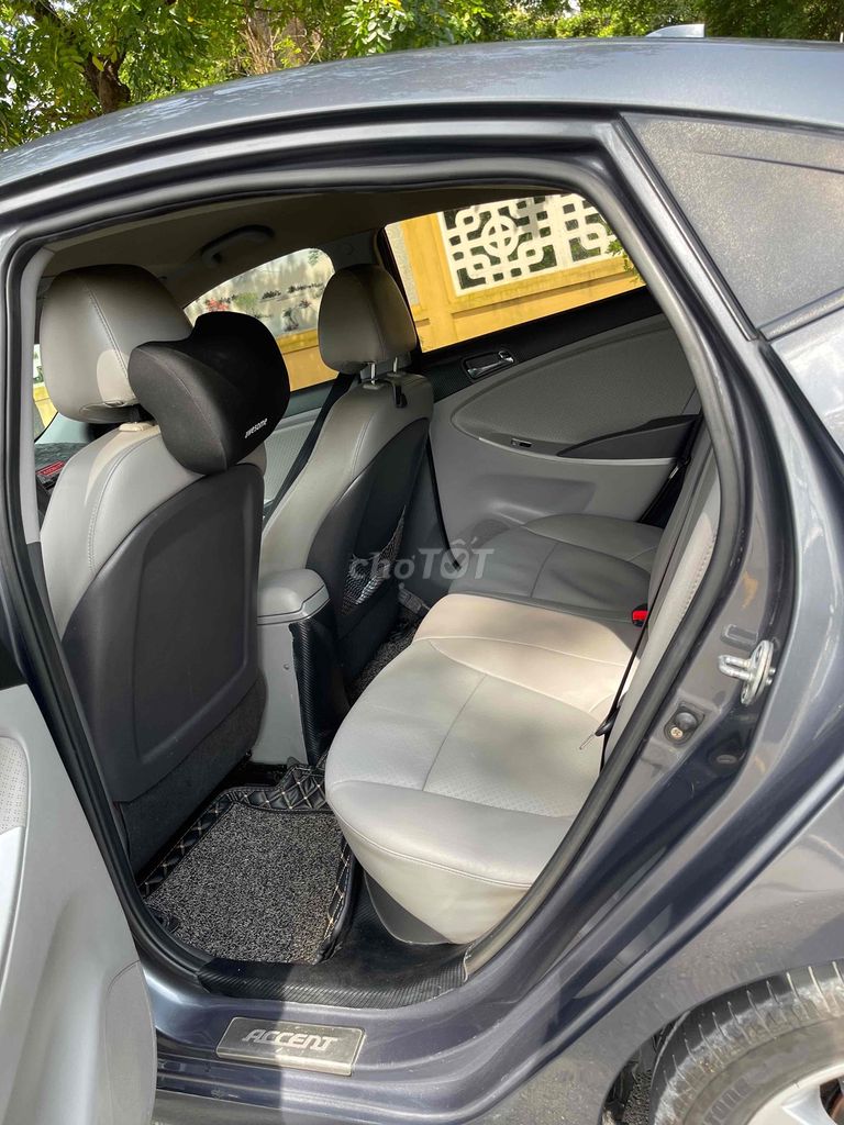 Hyundai Accent 2011 1.4 AT - 100000 km. Mua bán Ô tô tại Huyện Hòa Thành Tây Ninh được đăng bởi TrầnNhậtMinh hình 9