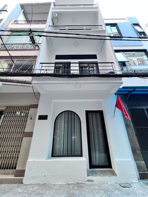 Nhà Q1, HXH Trần Đình Xu, 51m2 4 tầng, giá 13,7t, Nhận MG