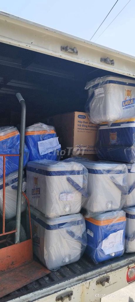 Thùng đá 24 lít có quai xách,van xã. Mua bán Dụng cụ nhà bếp tại Huyện Hòa Vang Đà Nẵng được đăng bởi Kho hàng khuyến mãi HỒNG YẾN Điện Phương Điện Bàn hình 1