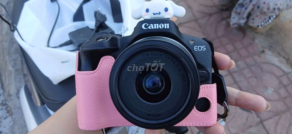 Máy ảnh Canon R50 Đen. Mua bán Máy ảnh, Máy quay tại Thành phố Nha Trang Khánh Hòa được đăng bởi Vũ Lê Quang hình 1
