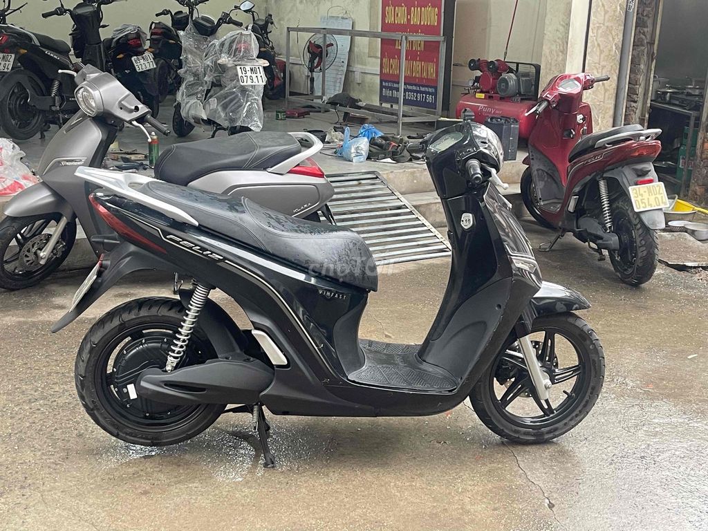 Xe máy điện VinFast Feliz 2023 màu Đen. Mua bán Xe điện tại Quận Ba Đình Hà Nội được đăng bởi Nguyễn Huy Hoàng hình 3